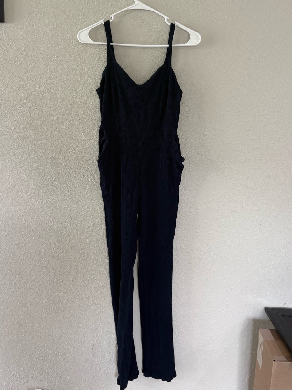 Women’s navy Ribbed Spaghetti-Strap Jumpsuit
